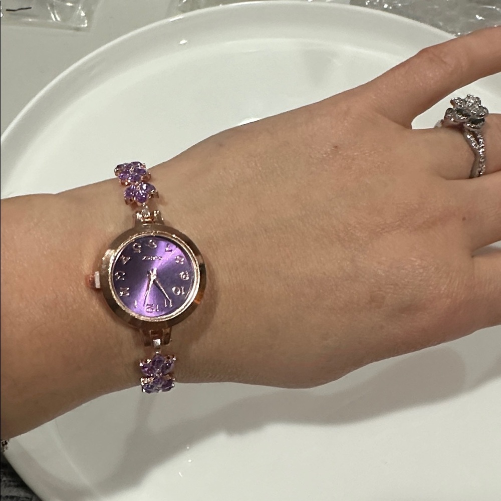 Chic Purple and Gold Women's Watch Bracelet NEW - Picture 5 of 6